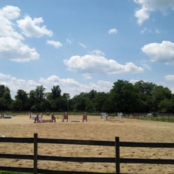 Fox Hunt Farm - The out door arena.