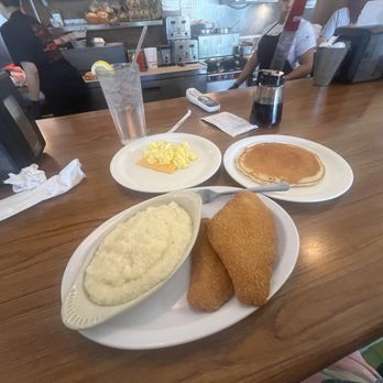 Bill & Fran's Restaurant - Diners Near Me - Newberry, South Carolina