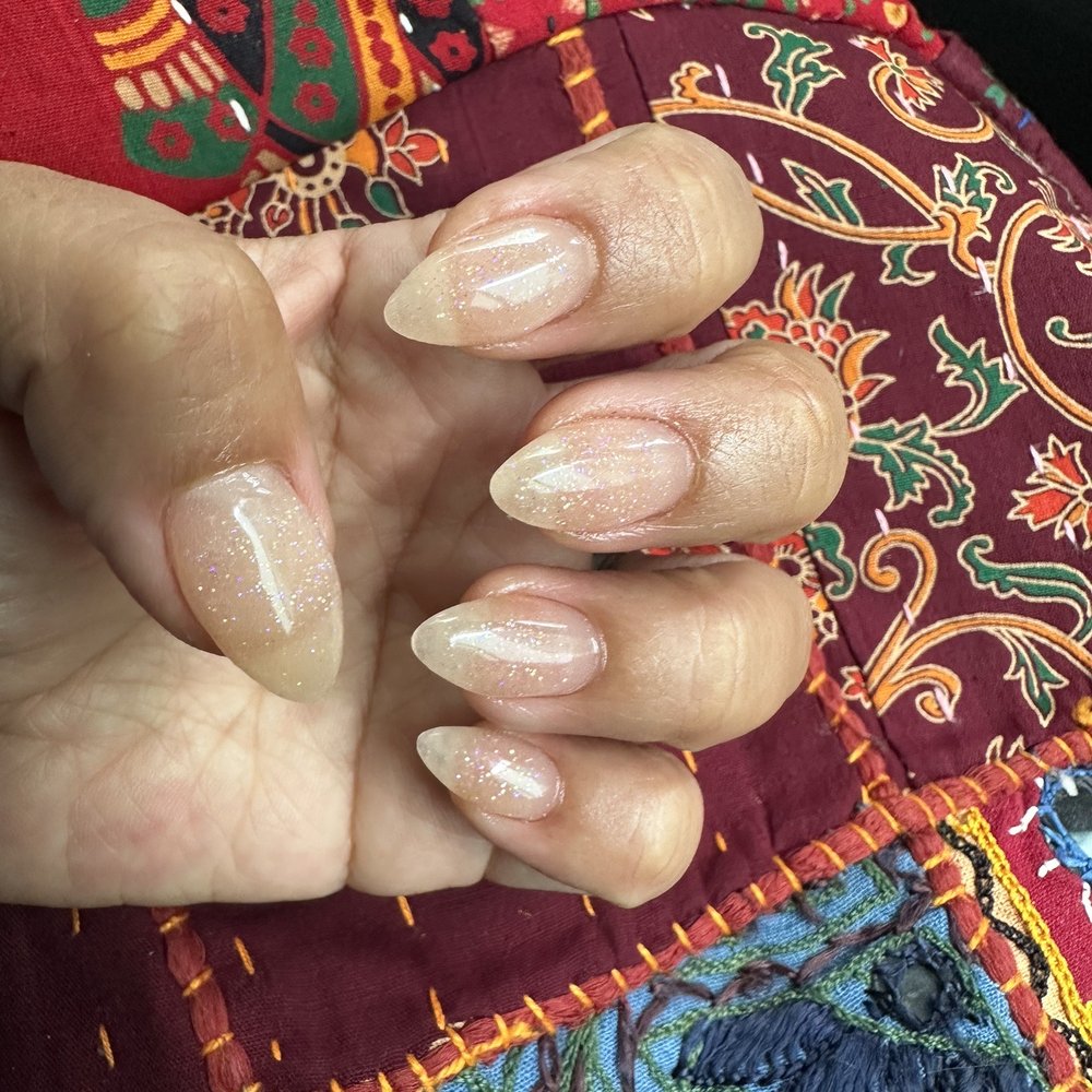 Gradient Nail - Close up of my dip powder mani. - Nail Salons Near Me - Honolulu, Hawaii Gradient Nail - Close up of my dip powder mani. - Nail Salons Near Me - Honolulu, Hawaii