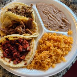 Roble's Taqueria - 3 taco platter - one chorizo, one Barbacoa and one Asada