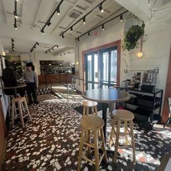 Dig Inn - Inside - New American Near Me - Washington, DC, District of Columbia