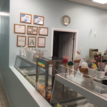 Ice Cream & More - Ice cream area - Ice Cream & Frozen Yogurt Near Me - Gautier, Mississippi