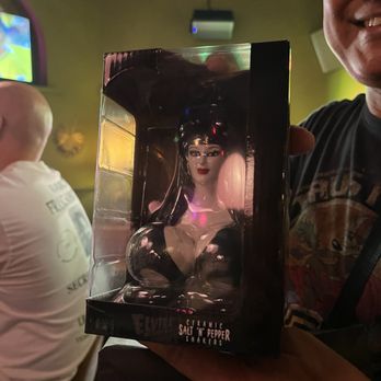 DeadRockers - Elvira salt and pepper shakers! - Women's Clothing Near Me - Long Beach, California