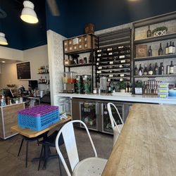 May’s Eats - Inside