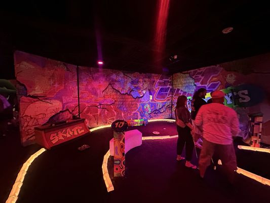Ripley's Crazy Golf by null