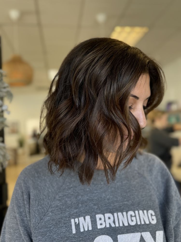 Hair By Raschell Jachetta Logo