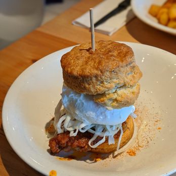 Chewie's Chicken & Biscuits - Sandwiches Near Me - Vancouver, British Columbia