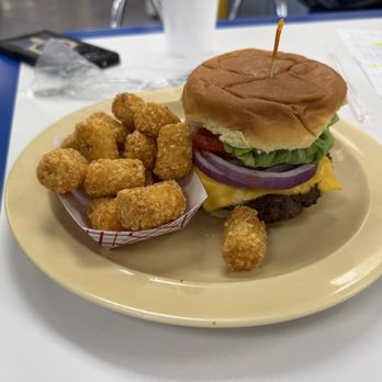 Strawberry Hill USA - Burger plate - Farmers Market Near Me - Chesnee, South Carolina Strawberry Hill USA - Burger plate - Farmers Market Near Me - Chesnee, South Carolina