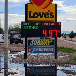 Love's Travel Stop - Signage