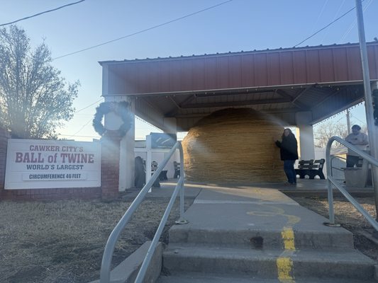 World's Largest Ball of Twine by null