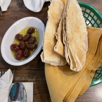 Seagull - Olives and bread - Seafood Near Me - Paterson, New Jersey