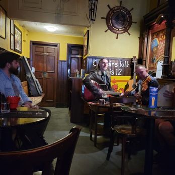 Captains Bar - Pubs Near Me - Edinburgh, EDH Captains Bar - Pubs Near Me - Edinburgh, EDH