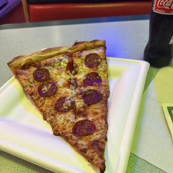 New York Pizza - Pepperoni pizza by the 1 Topping Cheese Pizza Slice - Pizza Near Me - Pleasanton, California New York Pizza - Pepperoni pizza by the 1 Topping Cheese Pizza Slice - Pizza Near Me - Pleasanton, California