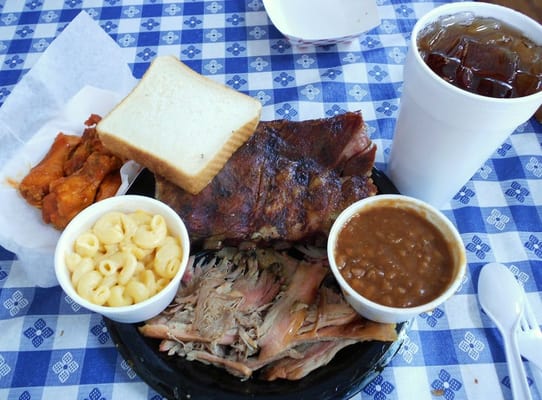 Pig-N-Chik BBQ by null