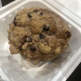 Chocolate Chip Muffin