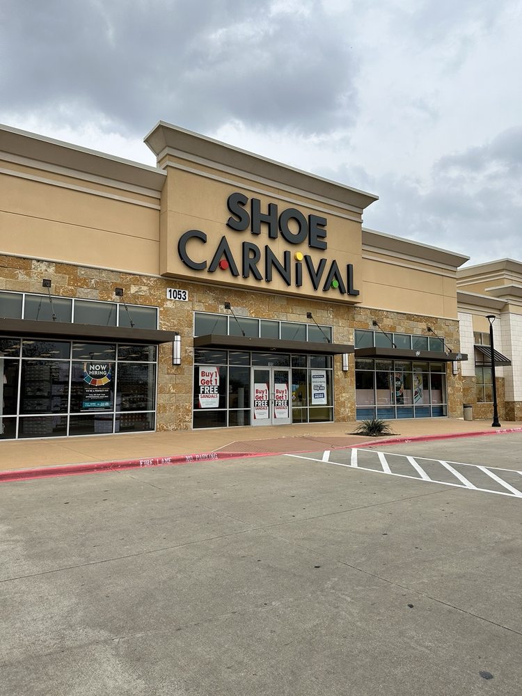 SHOE CARNIVAL Updated June 2024 14 Photos & 10 Reviews 1053 E