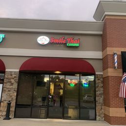 Exterior photo of Smile Thai Cuisine - Dawsonville, Georgia Exterior photo of Smile Thai Cuisine - Dawsonville, Georgia