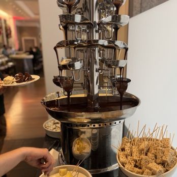 Fountain Restaurant - Chocolate fondue fountain - Breakfast & Brunch Near Me - San Jose, California Fountain Restaurant - Chocolate fondue fountain - Breakfast & Brunch Near Me - San Jose, California