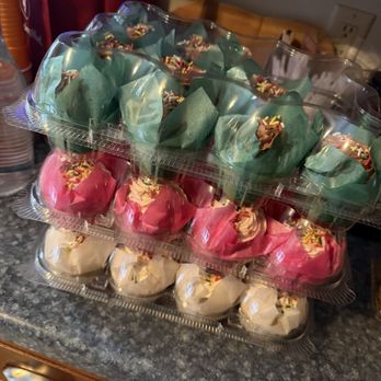 Bread and Buttercream - Confetti cupcakes with vanilla, strawberry, and chocolate icing - Bakeries Near Me - Wilmington, Delaware Bread and Buttercream - Confetti cupcakes with vanilla, strawberry, and chocolate icing - Bakeries Near Me - Wilmington, Delaware