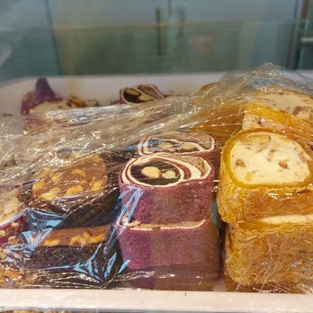 Bravo Pastries - Bakeries Near Me - Maple, Ontario