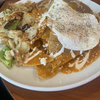 Dos Mundos Kitchen - Chilaquiles - Mexican Near Me - Upland, California Dos Mundos Kitchen - Chilaquiles - Mexican Near Me - Upland, California