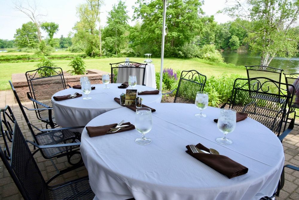 Hunter's Creek Club Logo