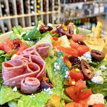 Rosemont - Italian Salad |Instagram @restaurant_aholic - Delis Near Me - Charlotte, North Carolina Rosemont - Italian Salad |Instagram @restaurant_aholic - Delis Near Me - Charlotte, North Carolina