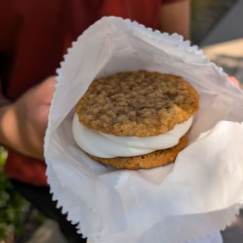 Meadowlark Dairy - Limited edition ice cream cookie sandwich - Ice Cream & Frozen Yogurt Near Me - Pleasanton, California