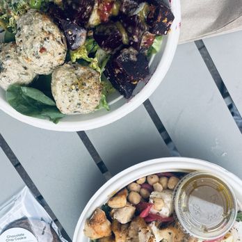 FARE - Deliciousness - New American Near Me - Chicago, Illinois