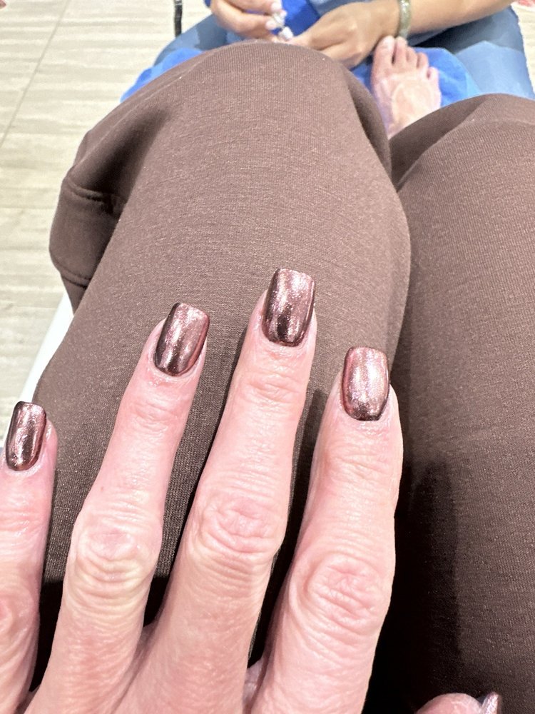 Gel Nails & Spa Logo