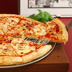 Stewart's Shops - Grab a slice of pizza!