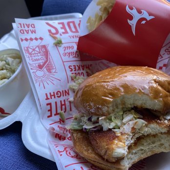 Clyde's Hot Chicken - Chicken Shop Near Me - Montclair, California