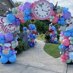 North Shore Balloon Decor - Alice In Wonderland garden birthday party