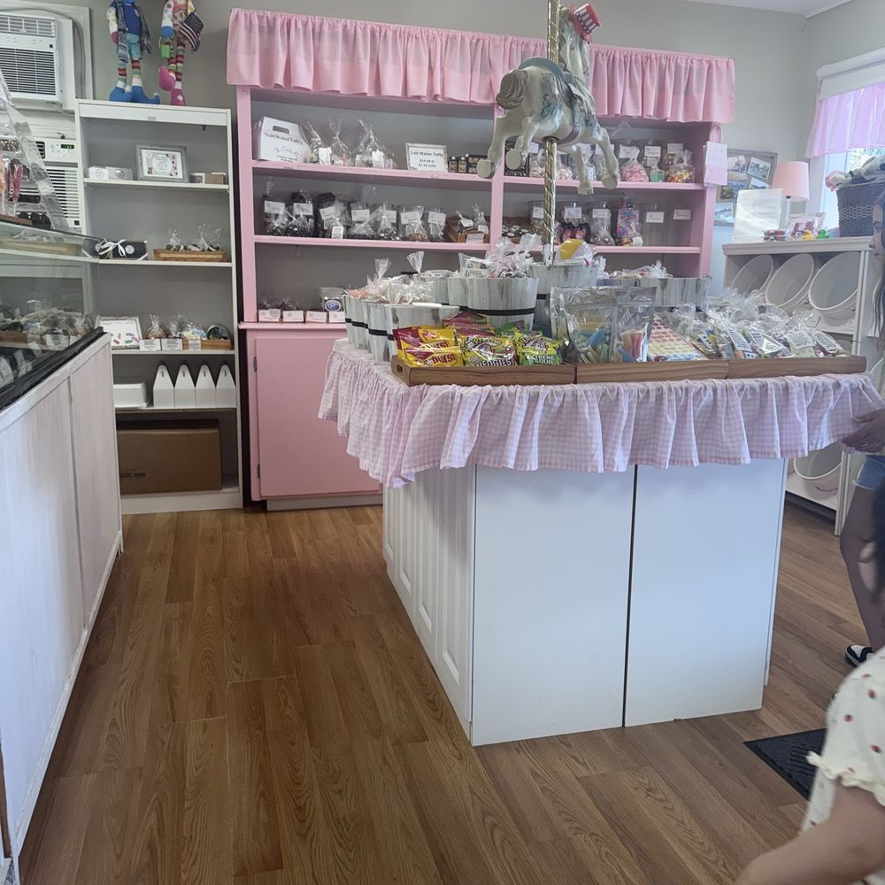 The Candy Box - Inside - Candy Stores Near Me - Westerly, Rhode Island