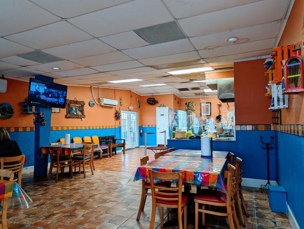AZTECA Taco House