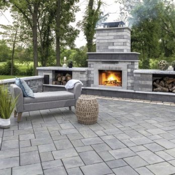 Richcliff Patio With Rivercrest Wall Firepit Kit Seating Wall