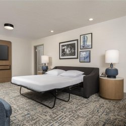 Embassy Suites by Hilton Nashville at Vanderbilt - Guest room