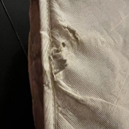 Sofa bed mattress in horrible condition Sofa bed mattress in horrible condition