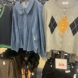 Old Navy Outlet - Excellent selection of Fall/Back-to-school clothing