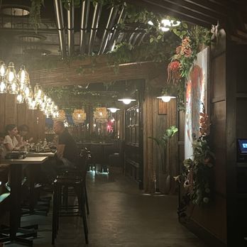 Mama Foo Foo - Seating - New American Near Me - Daytona Beach, Florida