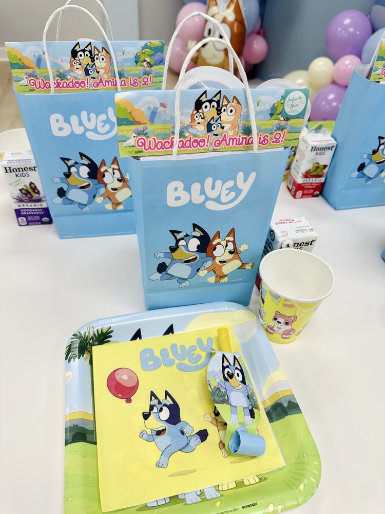 Tiny Tots Play Cafe Logo