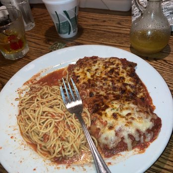 Pasquale's Italian Restaurant - a plate of spaghetti and meat - Italian Near Me - Derby, New York
