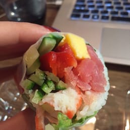 Love that this roll stayed intact the entire time. Every bite was delicious.
