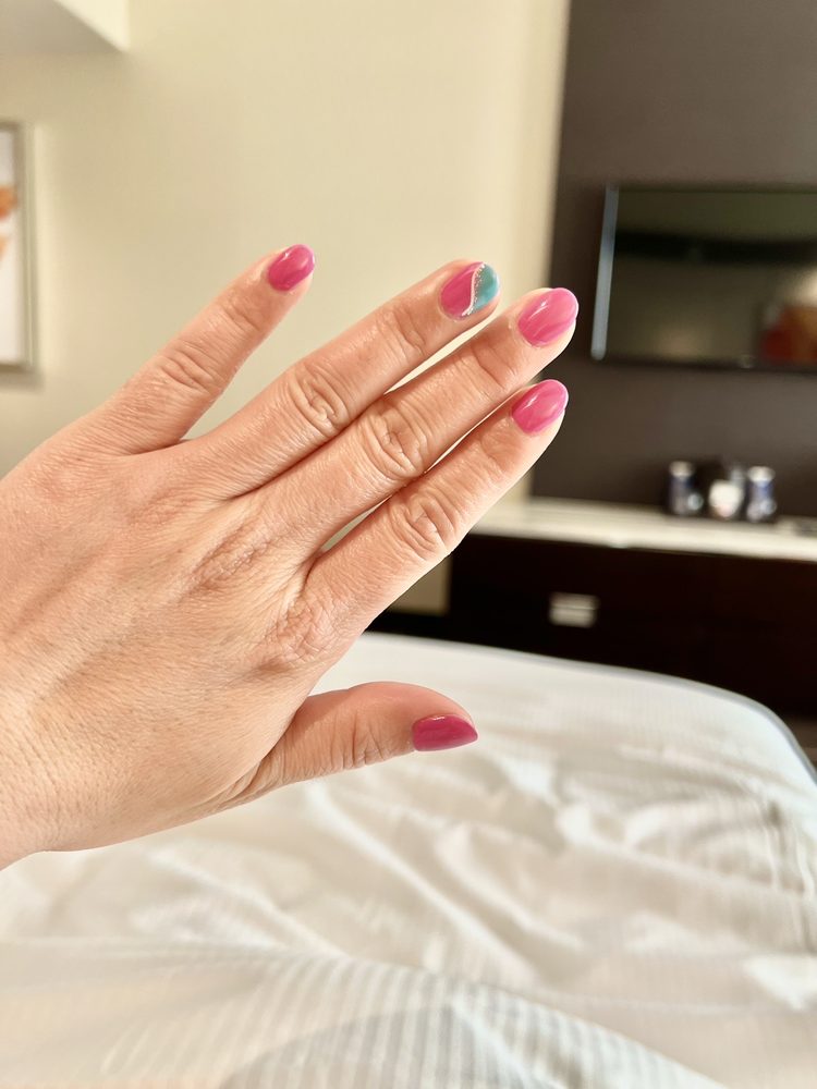 Luxe Nails