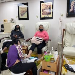 Just Nails Salon - Apple nails&spa  31 Garrett rd  Upper Darby pa19082
