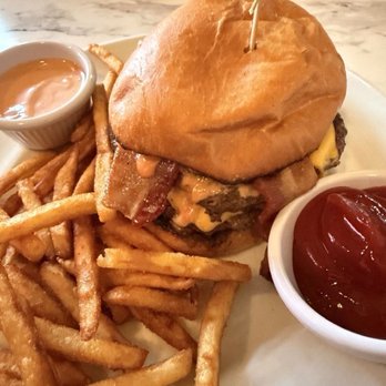 Redhawk - Burger - Gastropubs Near Me - Twin Falls, Idaho