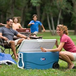 Moments Party Rentals & Decor - Ice cooler