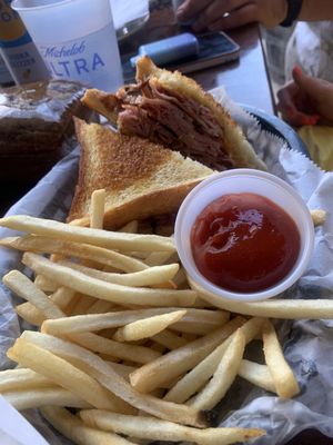 The Avenue Sports Grill by null