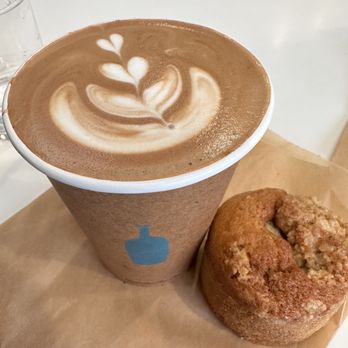 Blue Bottle Coffee - Fairfax - Mocha and spiced cake. - Coffee & Tea Near Me - Los Angeles, California