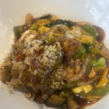 Black Rock Bar & Grill - Veggie stir fry - Steakhouses Near Me - Portage, Michigan